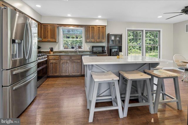 106 JOHNSTONE DR, Pennington, NJ 08534