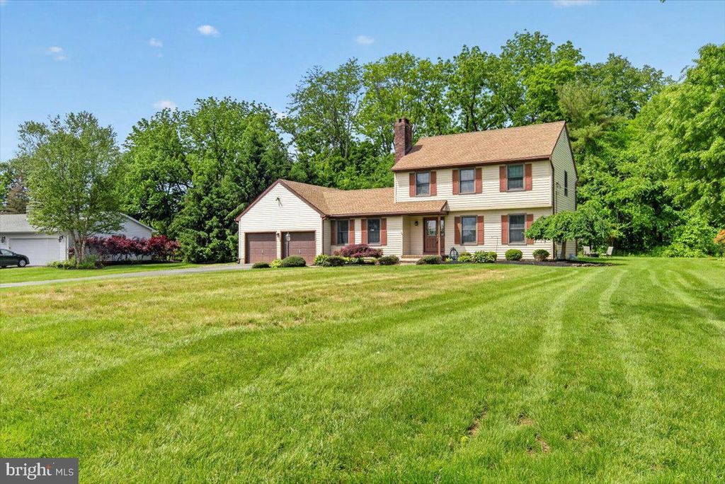 106 JOHNSTONE DR, Pennington, NJ 08534