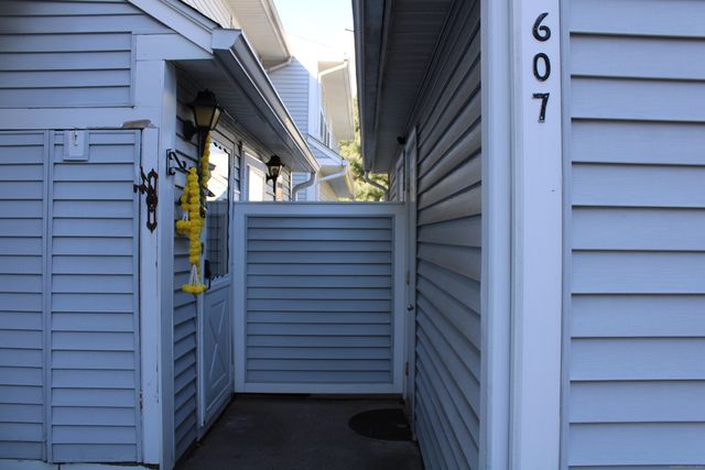 607 Spring Meadow Road 607, South Windsor, CT 06074