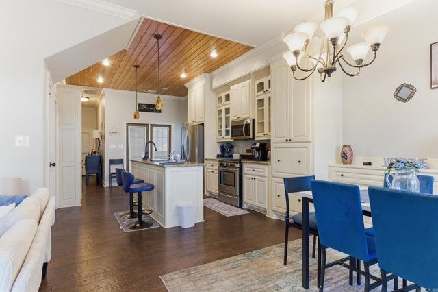4 E Citron, Bryant, AR 72022