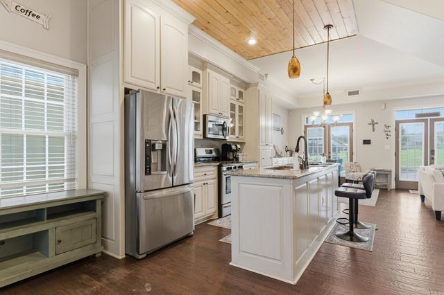4 E Citron, Bryant, AR 72022