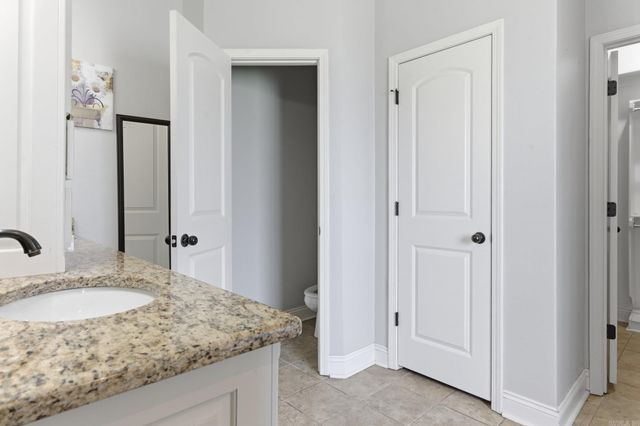 4 E Citron, Bryant, AR 72022