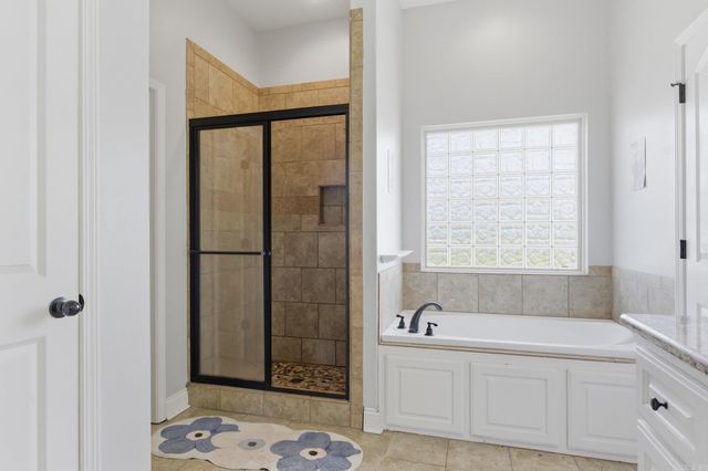 4 E Citron, Bryant, AR 72022