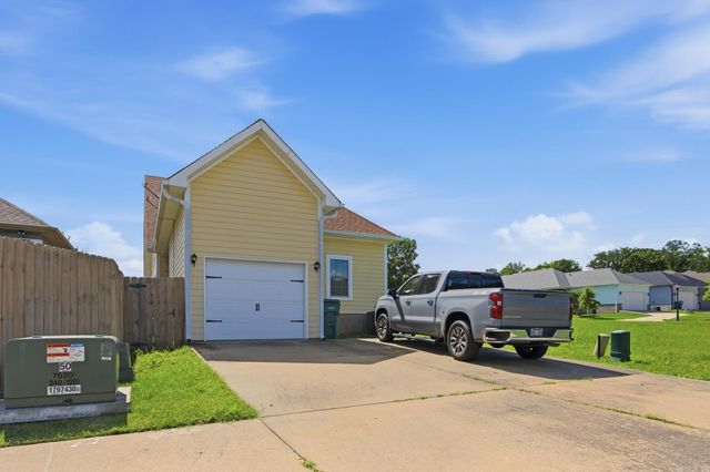 4 E Citron, Bryant, AR 72022
