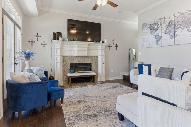 4 E Citron, Bryant, AR 72022
