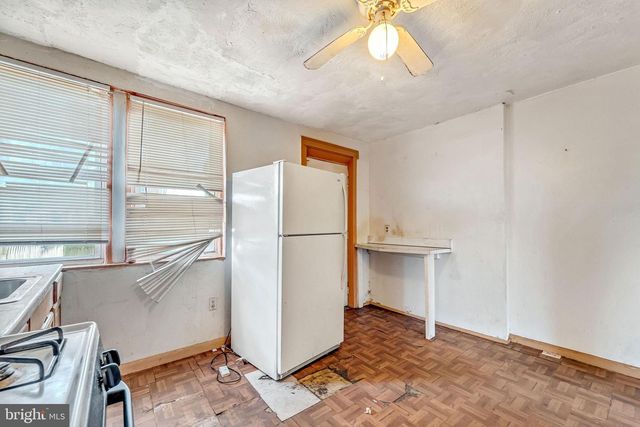 1070 NIAGARA RD, Camden, NJ 08104