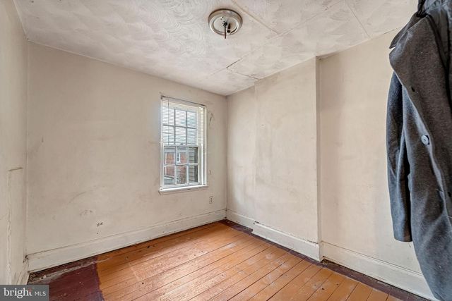 1070 NIAGARA RD, Camden, NJ 08104