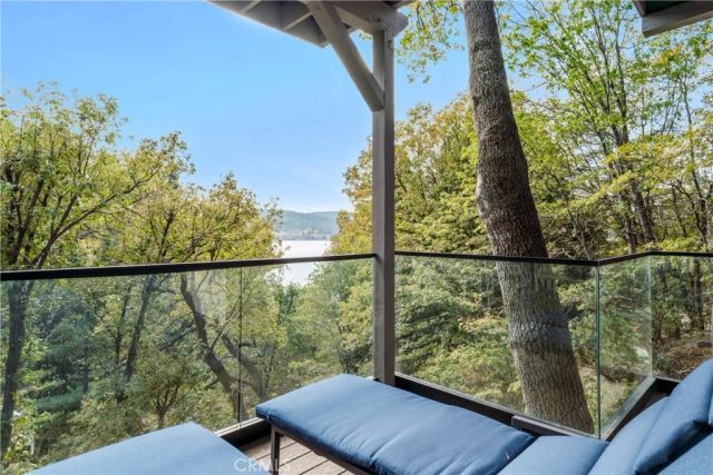 28744 Palisades Drive, Lake Arrowhead, CA 92352