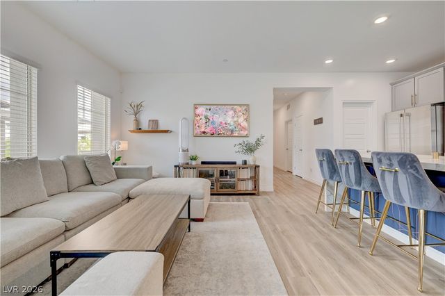 600 North Carriage Hill Drive 2084, Las Vegas, NV 89138