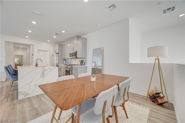 600 North Carriage Hill Drive 2084, Las Vegas, NV 89138