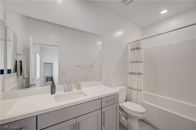 600 North Carriage Hill Drive 2084, Las Vegas, NV 89138