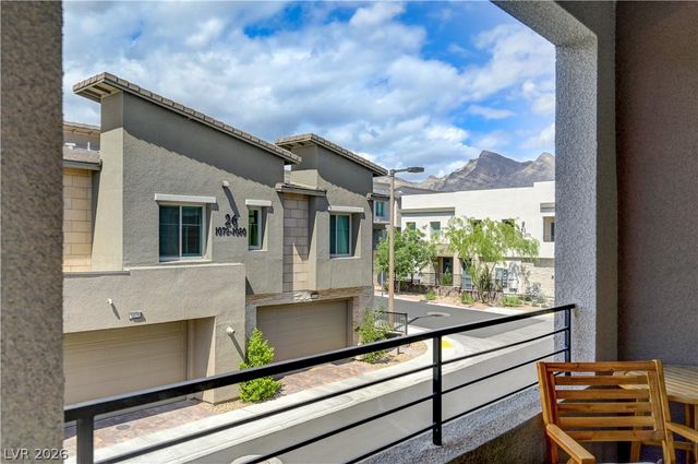 600 North Carriage Hill Drive 2084, Las Vegas, NV 89138