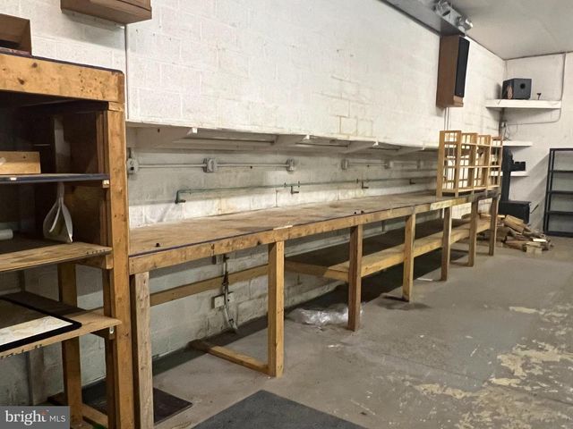 301 STURTONS LN, Pasadena, MD 21122