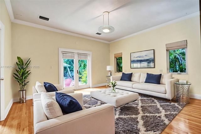 911 Mariana Ave, Coral Gables, FL 33134