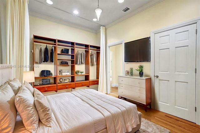 911 Mariana Ave, Coral Gables, FL 33134