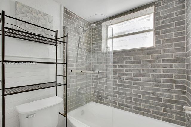 7904 West Dr 102, North Bay Village, FL 33141