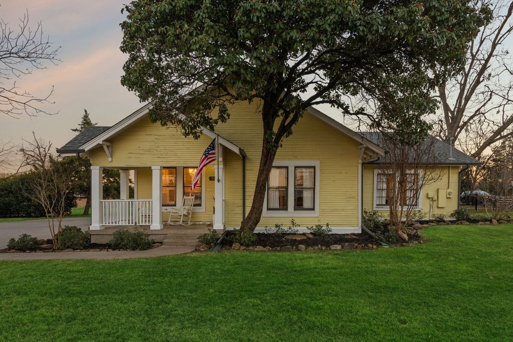 704 Williams Street, Rockwall, TX 75087