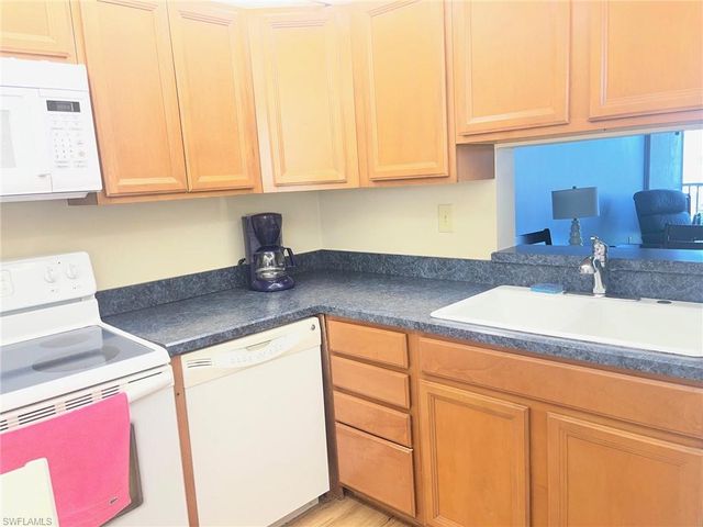 6220 Augusta DR 301, Fort Myers, FL 33907