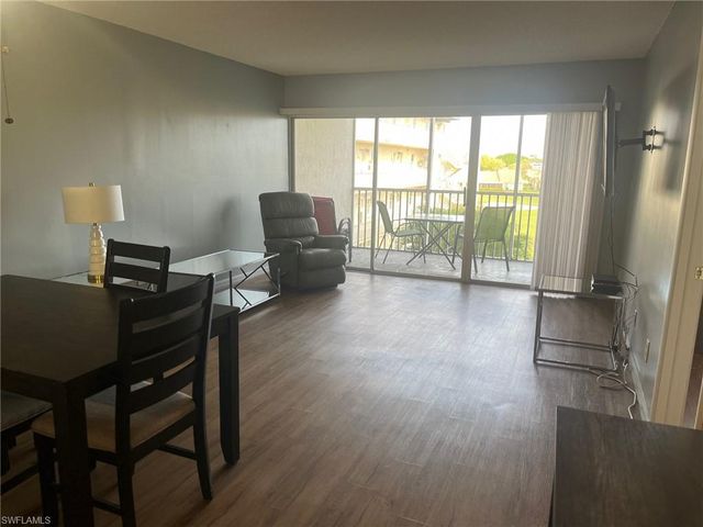 6220 Augusta DR 301, Fort Myers, FL 33907