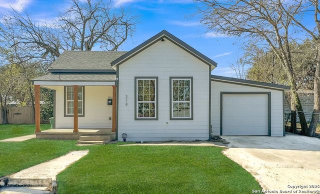 219 Saint James, San Antonio, TX 78202