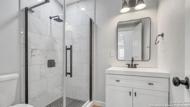 219 Saint James, San Antonio, TX 78202