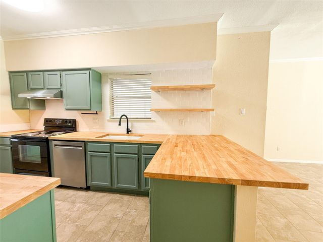 2450 Wickersham LN 103, Austin, TX 78741