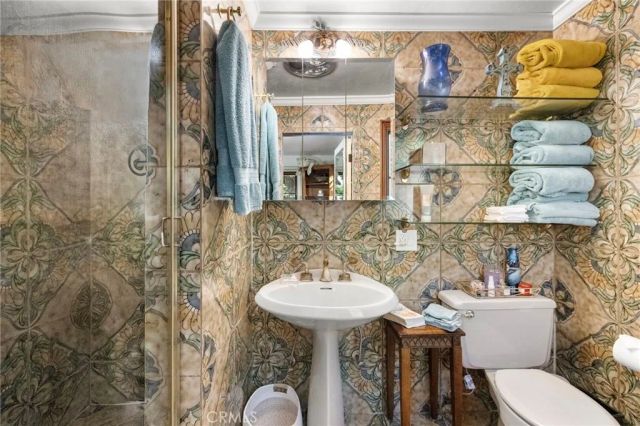 486 HOLLY Street, Laguna Beach, CA 92651