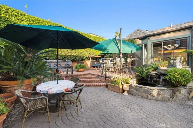 486 HOLLY Street, Laguna Beach, CA 92651