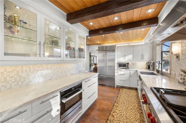 486 HOLLY Street, Laguna Beach, CA 92651