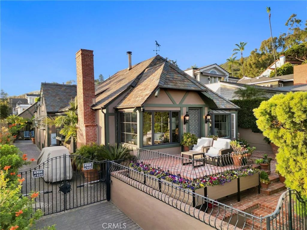 486 HOLLY Street, Laguna Beach, CA 92651