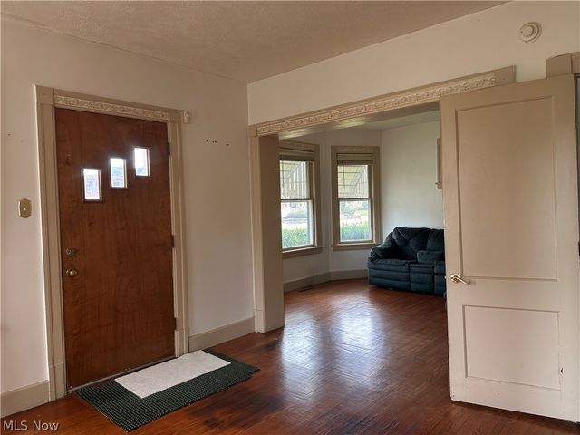 3323 Lake Avenue, Ashtabula, OH 44004