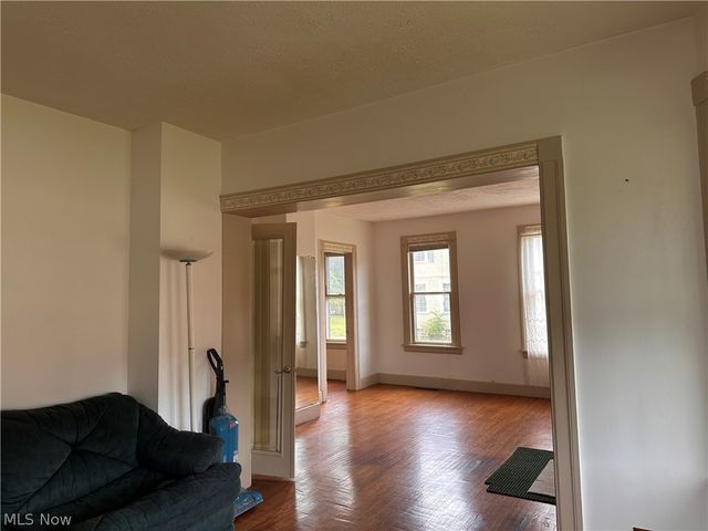 3323 Lake Avenue, Ashtabula, OH 44004