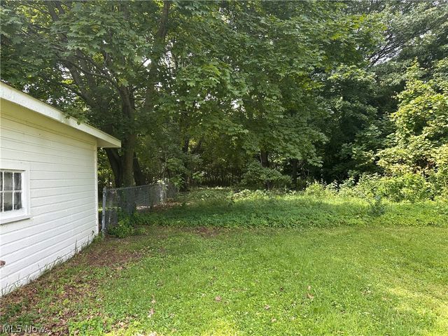 3323 Lake Avenue, Ashtabula, OH 44004