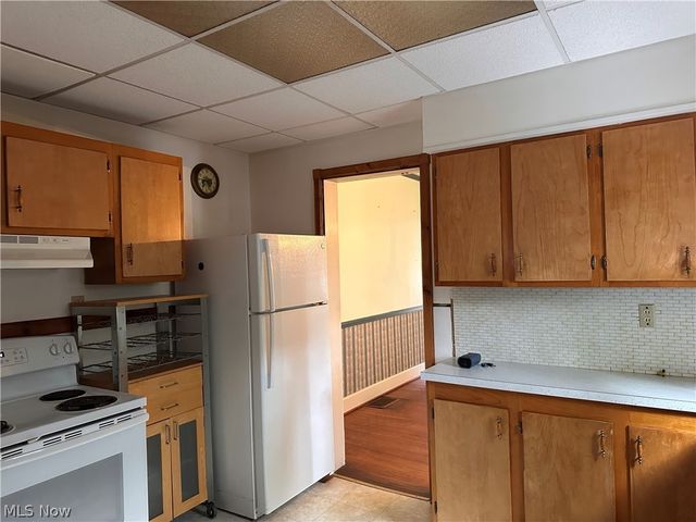 3323 Lake Avenue, Ashtabula, OH 44004