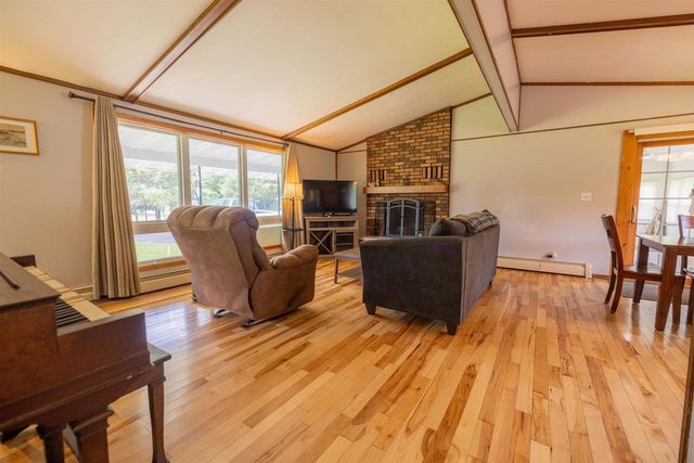N6304 Hillcrest Road, Pardeeville, WI 53954