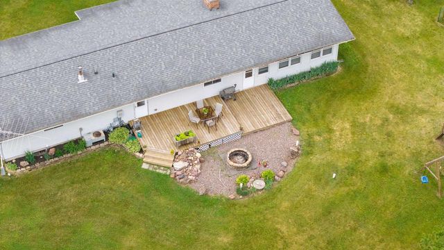 N6304 Hillcrest Road, Pardeeville, WI 53954