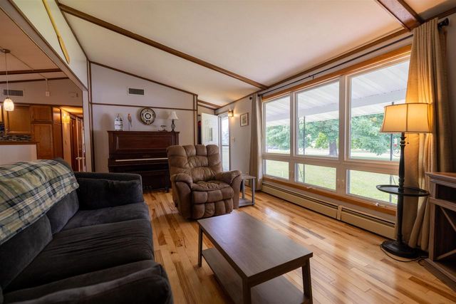N6304 Hillcrest Road, Pardeeville, WI 53954