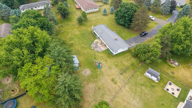 N6304 Hillcrest Road, Pardeeville, WI 53954