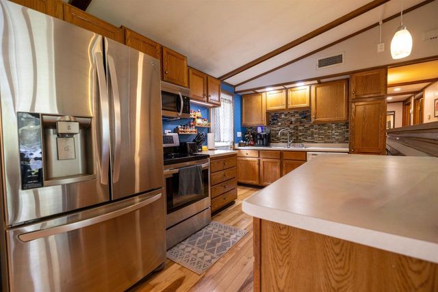 N6304 Hillcrest Road, Pardeeville, WI 53954