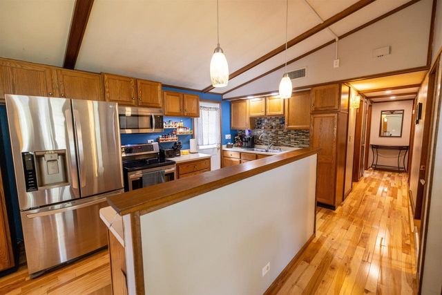 N6304 Hillcrest Road, Pardeeville, WI 53954