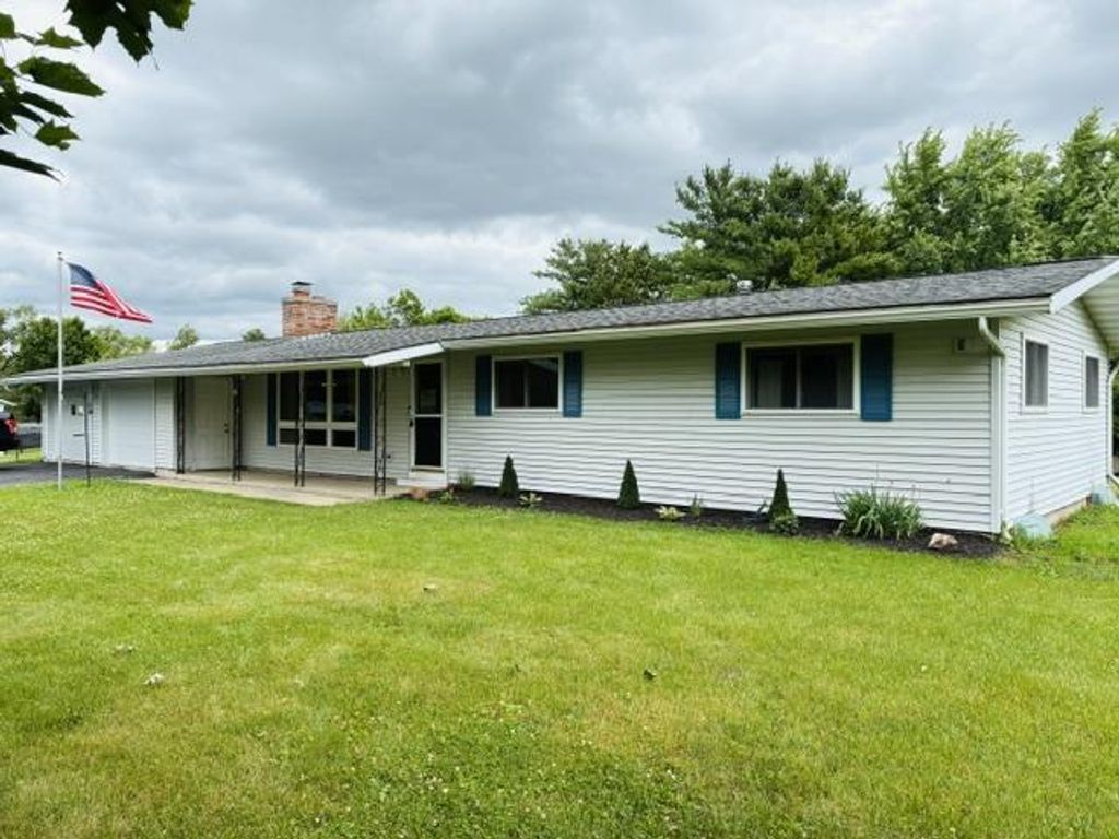 N6304 Hillcrest Road, Pardeeville, WI 53954