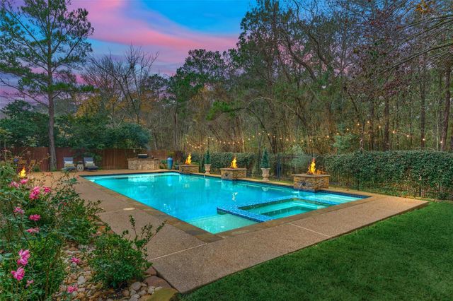 6 Glentrace Circle, The Woodlands, TX 77382