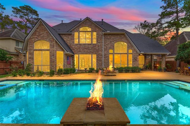 6 Glentrace Circle, The Woodlands, TX 77382