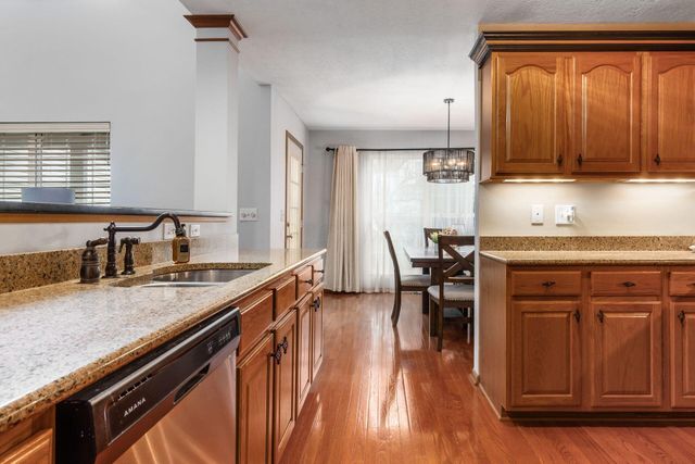 365 Sycamore Woods Lane, Columbus, OH 43230