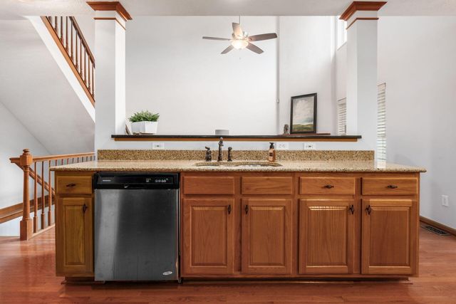 365 Sycamore Woods Lane, Columbus, OH 43230