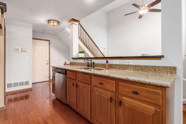 365 Sycamore Woods Lane, Columbus, OH 43230