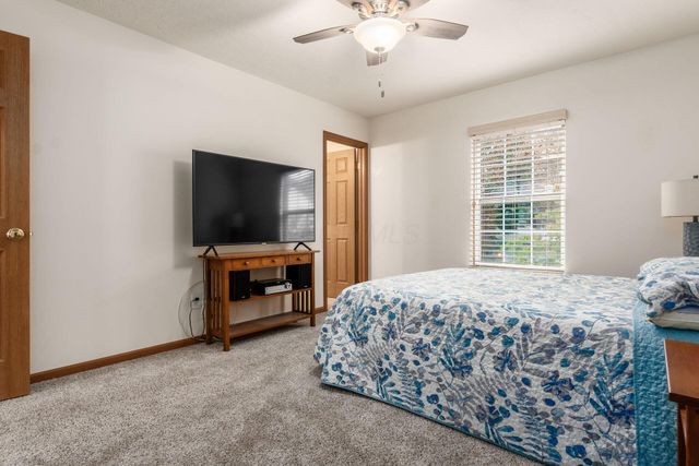 365 Sycamore Woods Lane, Columbus, OH 43230