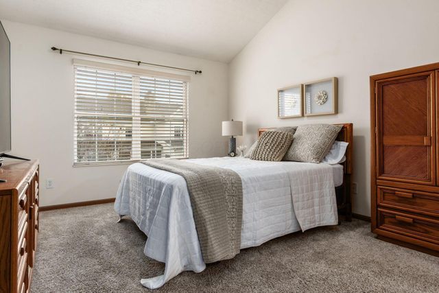 365 Sycamore Woods Lane, Columbus, OH 43230