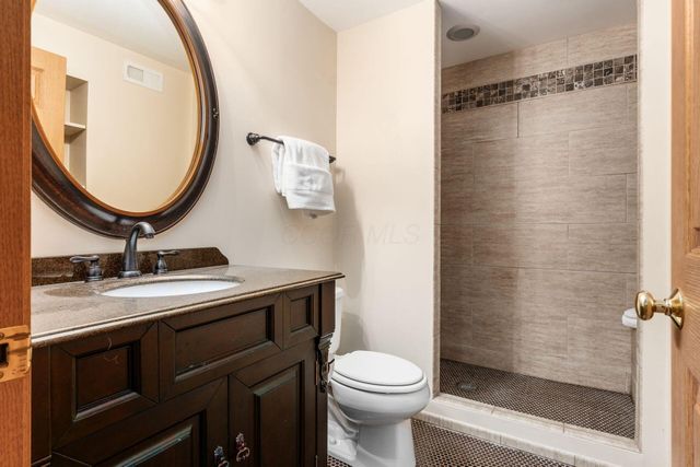 365 Sycamore Woods Lane, Columbus, OH 43230