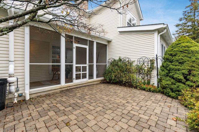 365 Sycamore Woods Lane, Columbus, OH 43230